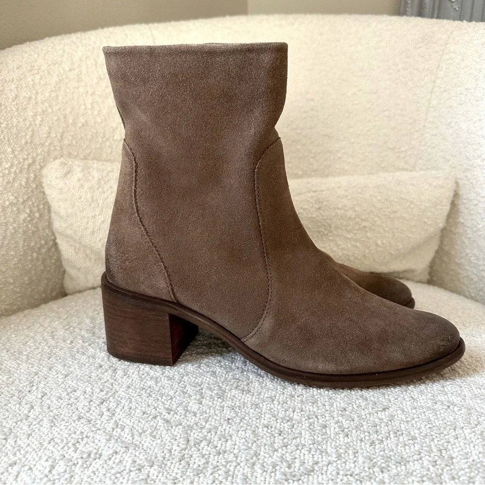 Steve Madden Shoes Leather Boots Pull On Ankle Bootie Taupe Suede Raiden